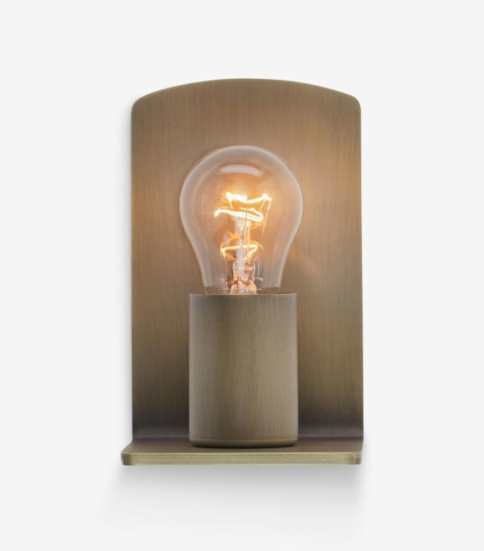 城市电力的L型墙