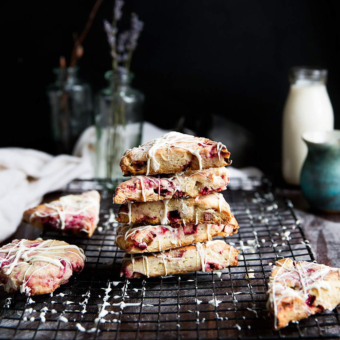 白巧克力覆盆子大黄烤饼