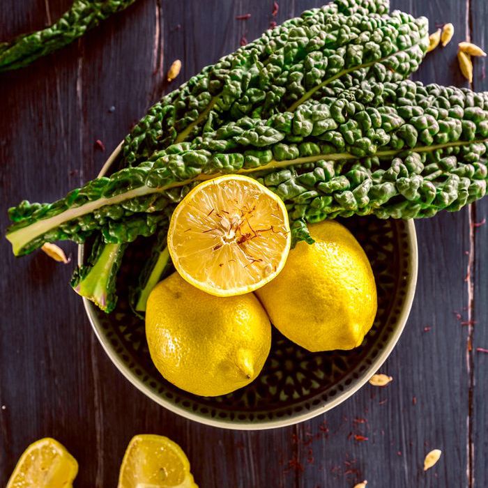 羽衣甘蓝和柠檬