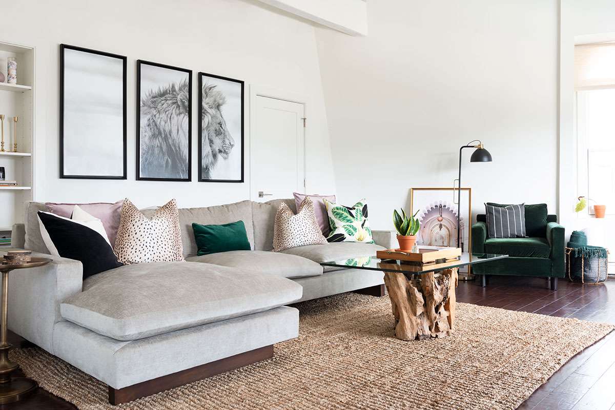 白色客厅大黄麻地毯。