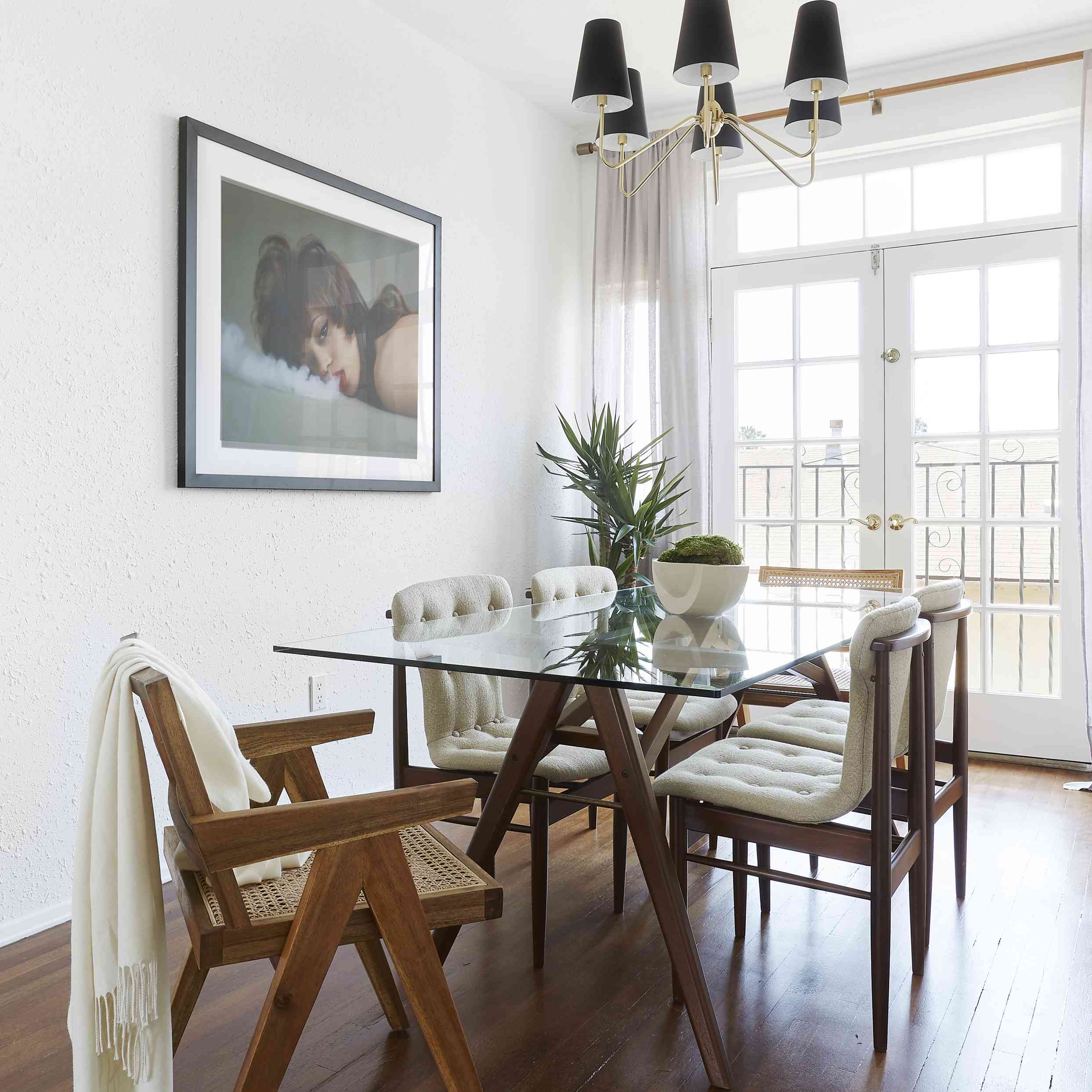 饭厅与现代传统吊灯