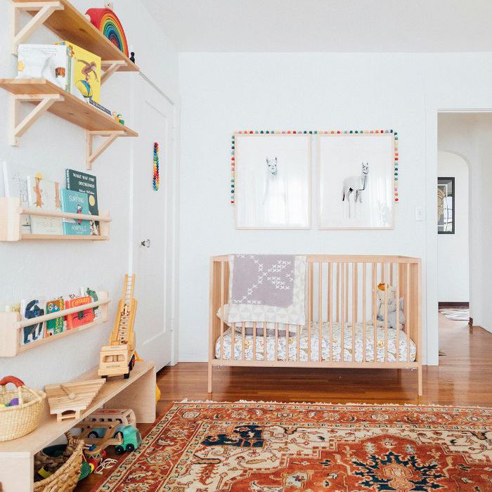 本世纪中叶现代幼儿园