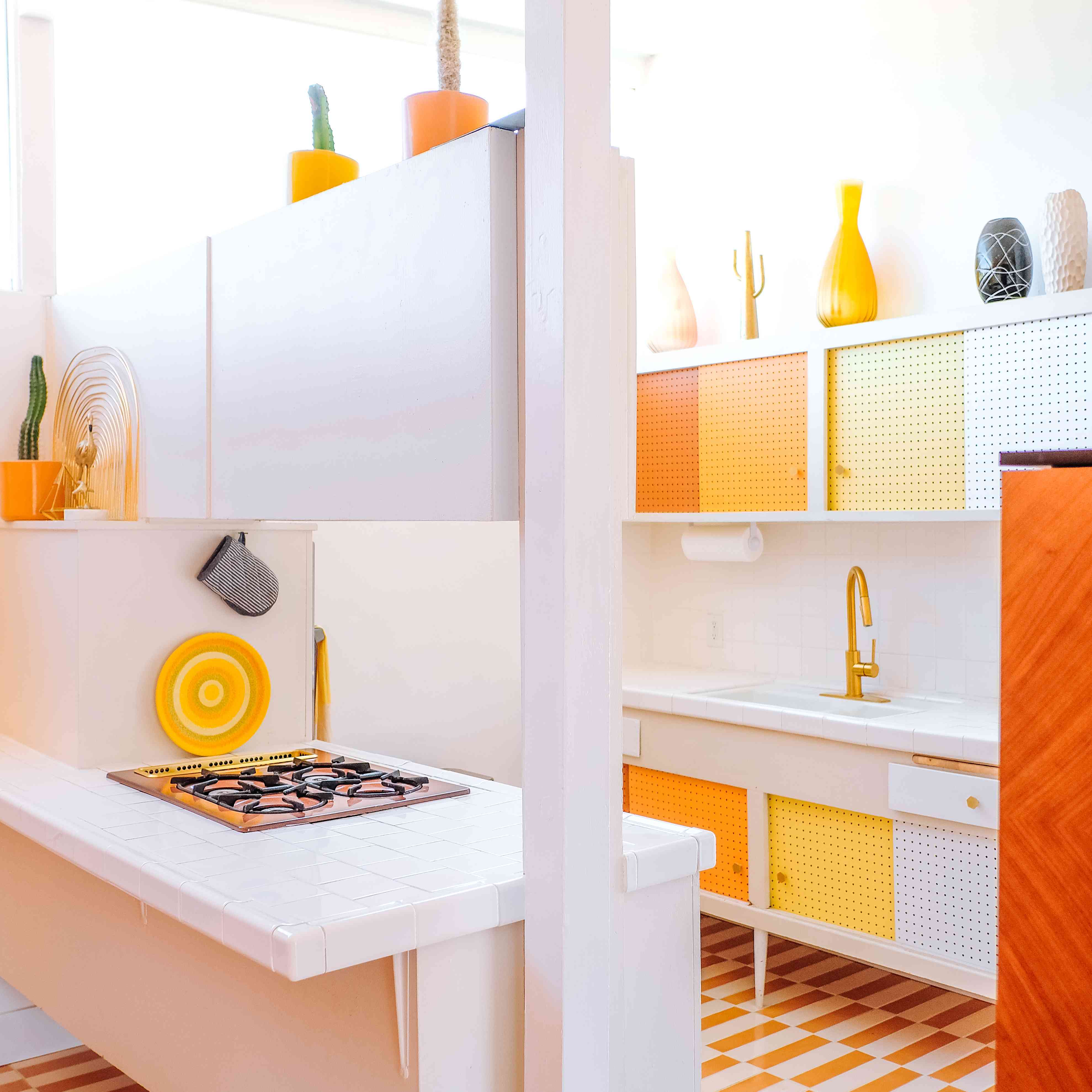 最好的厨房理念 - 橙色Ombre的厨房