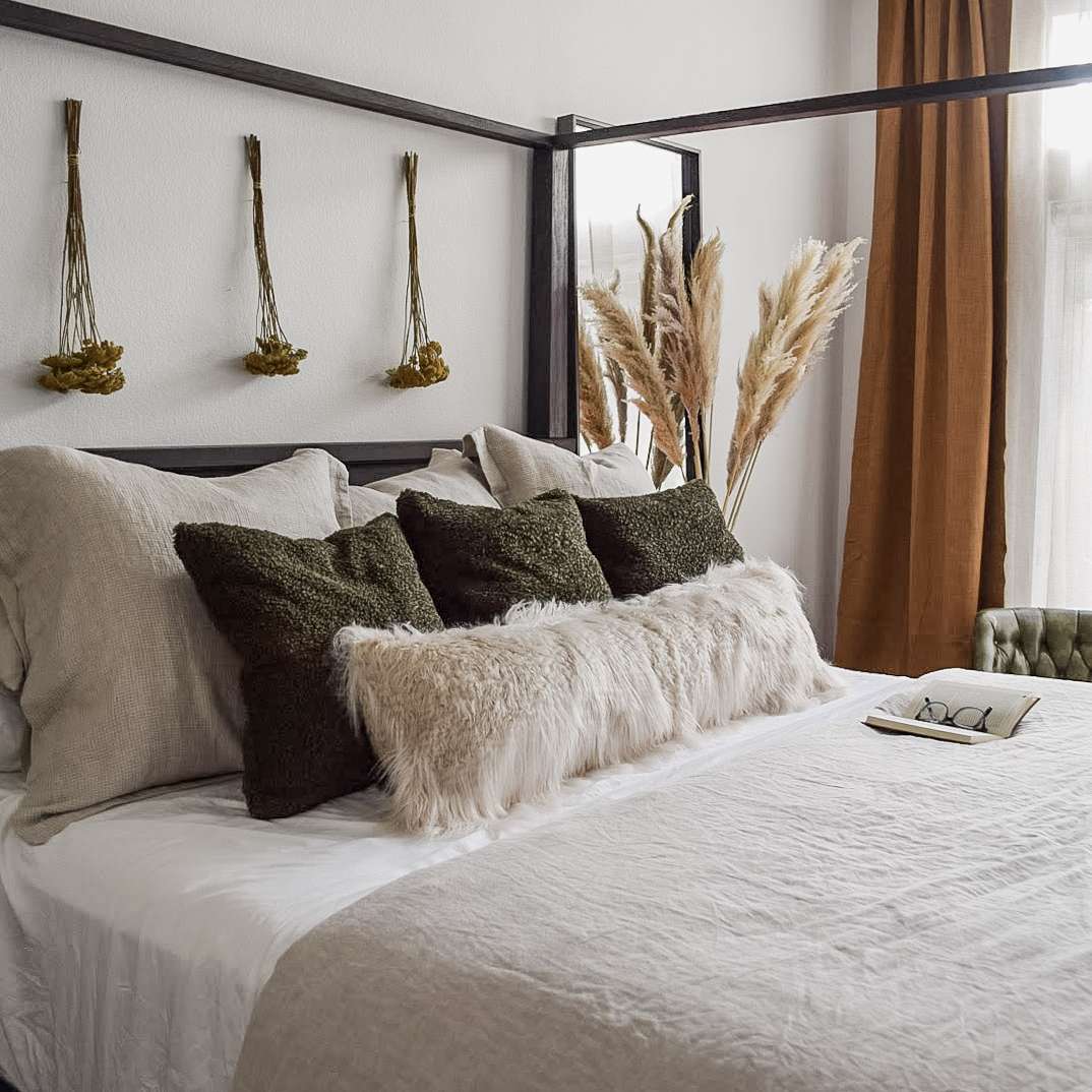 装饰下降趋势”class=