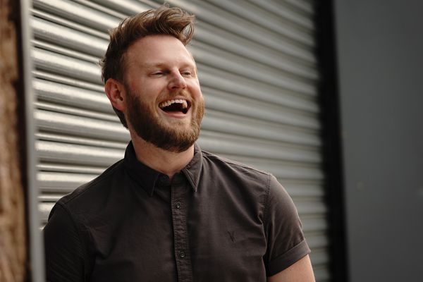 奇怪的眼睛的bobby berk