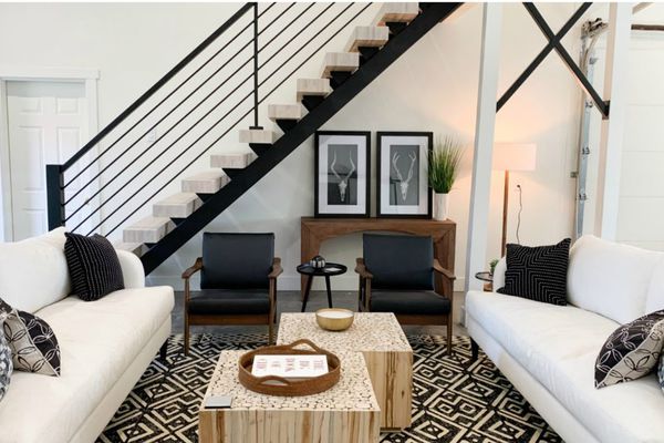 一周的改造——谷仓外的家庭办公室