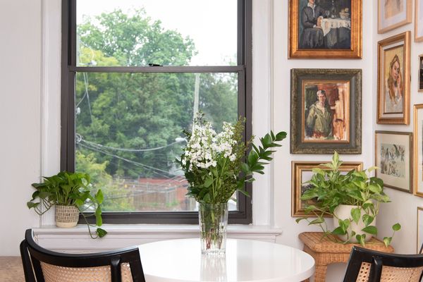 用充满传统古董艺术的角落餐厅。