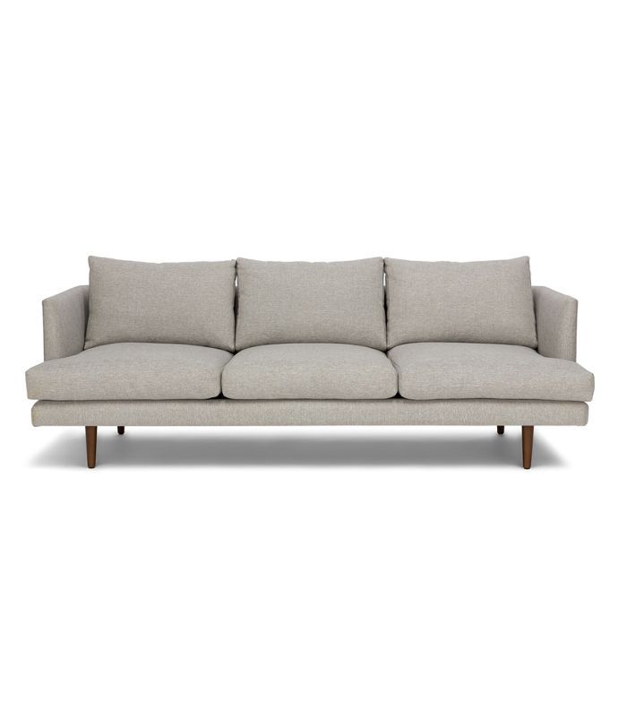 在Urban Outfitters，沙发烧成橙色的Elodie是一种尺寸”class=