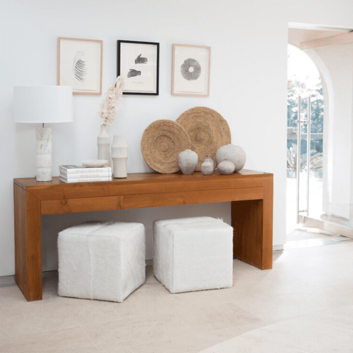 进入波西米别致的中性艺术。