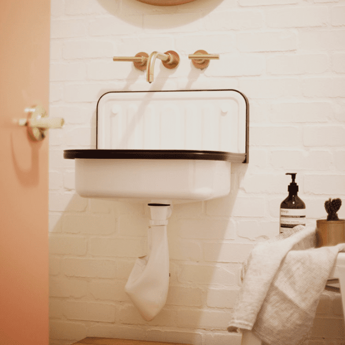 一个带粉红色的粉末室