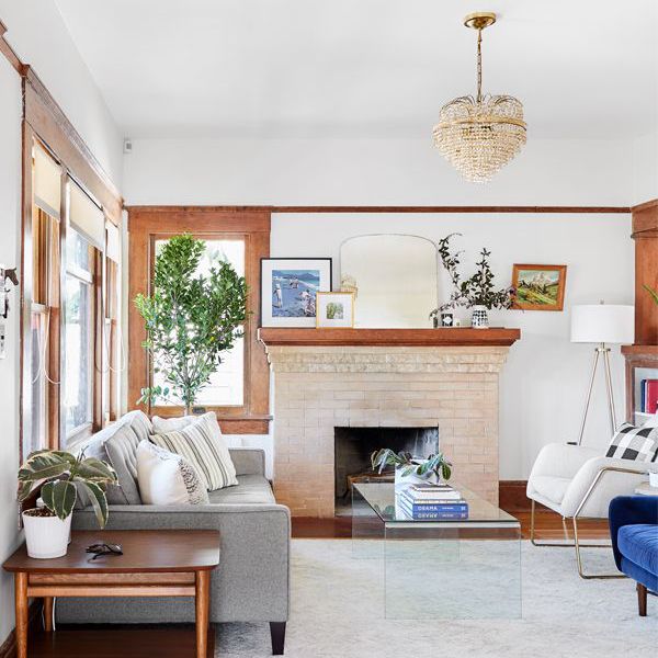 如何装饰一个小客厅”class=