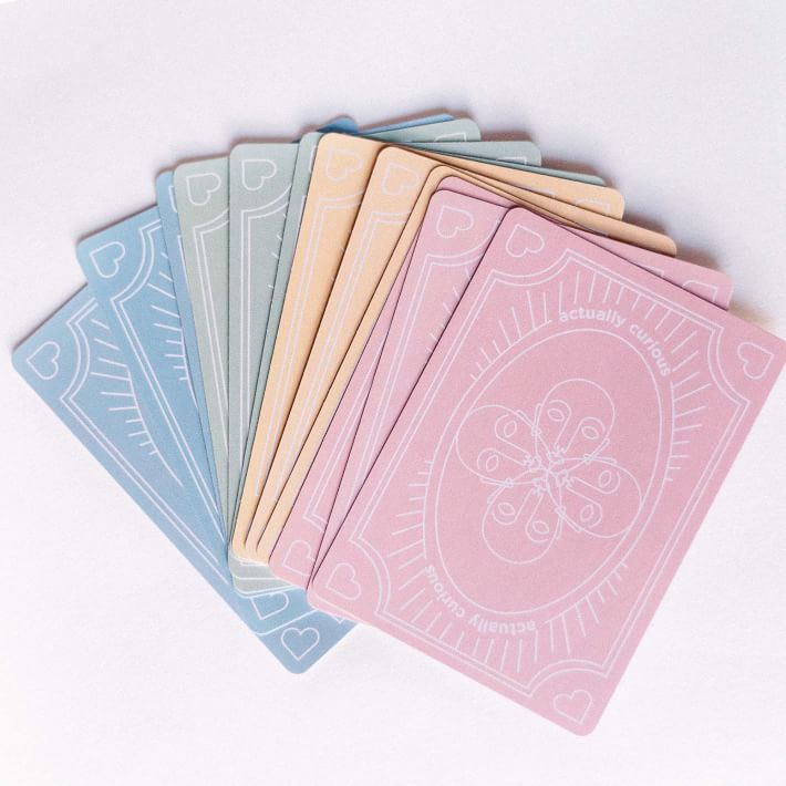 其实是好奇纸牌游戏。