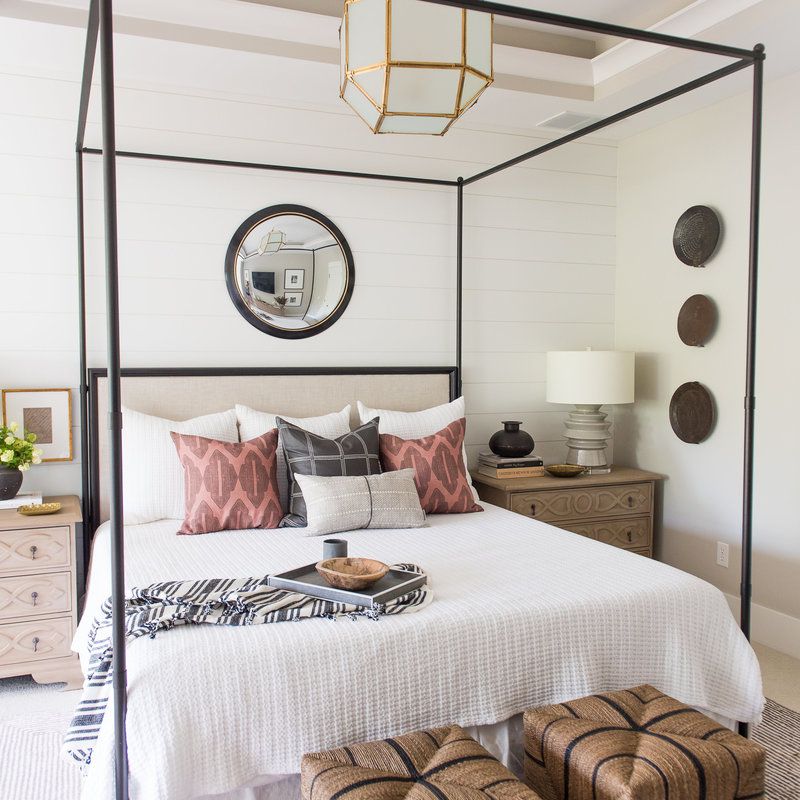 最好的卧室想法-在床的尽头放一个垫子