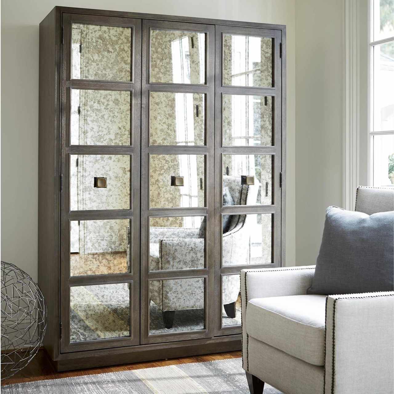 播放列表古董镜衣橱