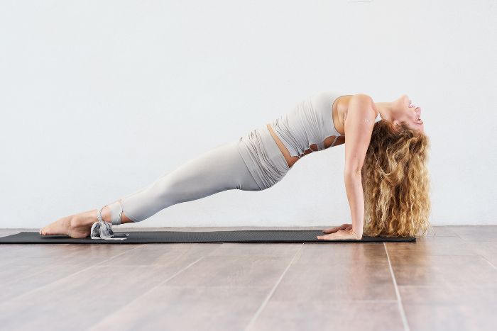 放松瑜伽——向上平板支撑