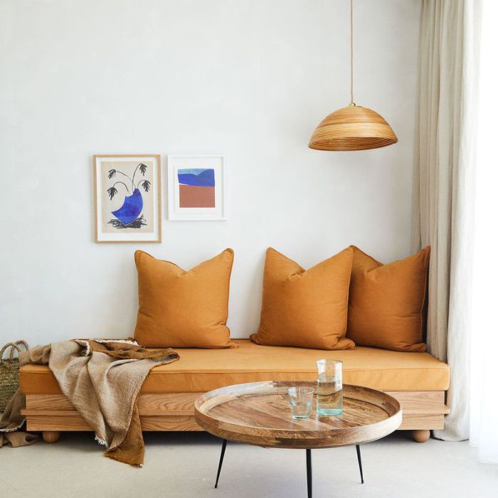 第一套公寓咖啡桌