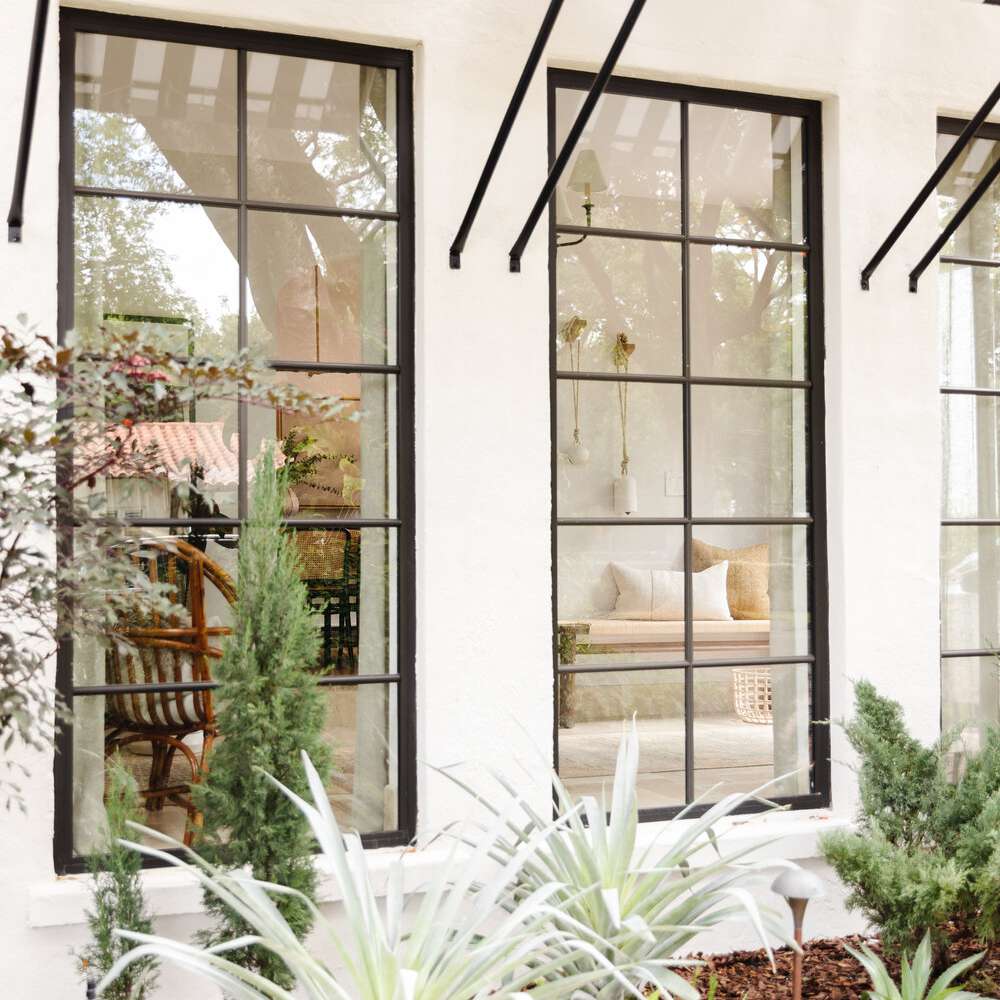 外观具有沙漠风格景观。