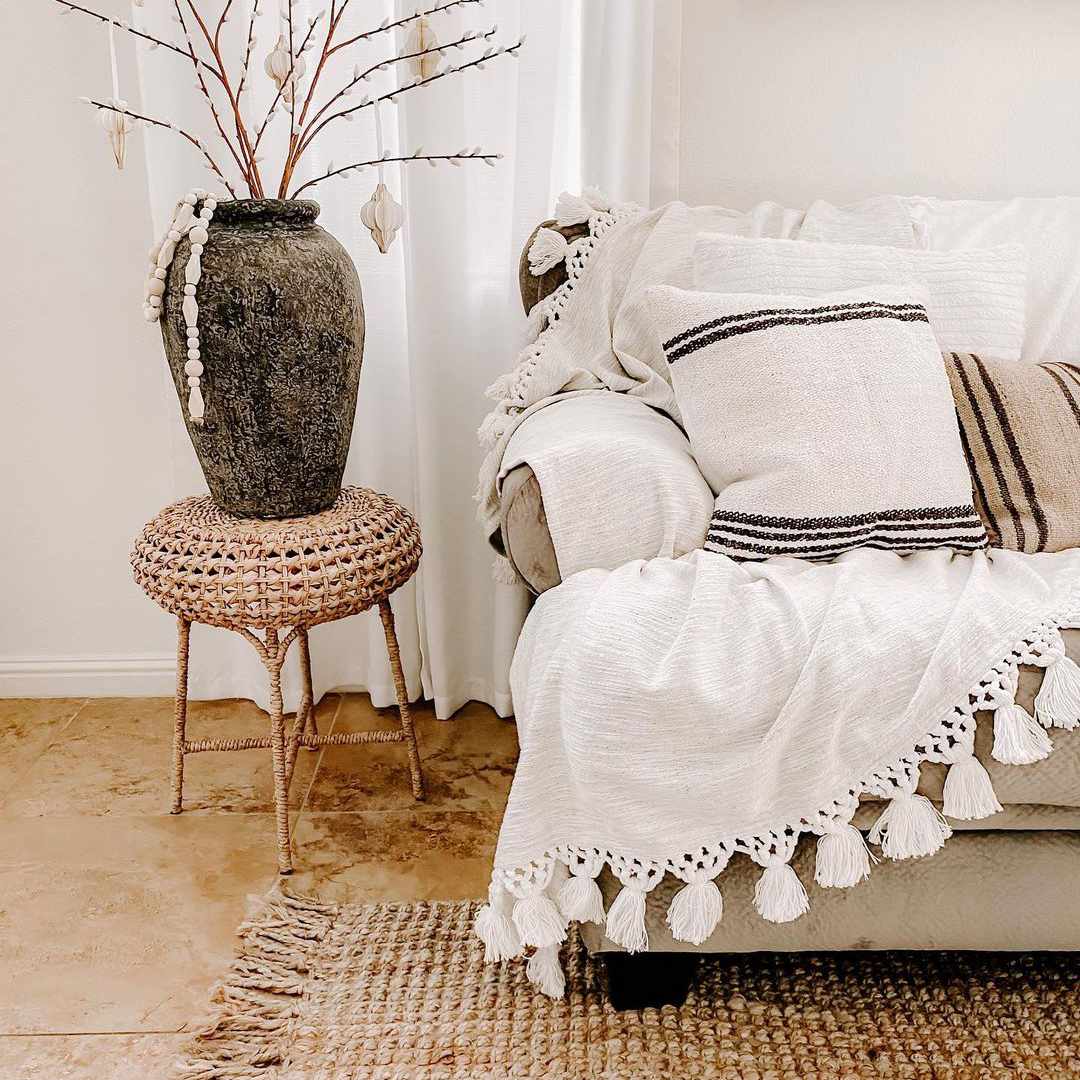 白色圣诞装饰。