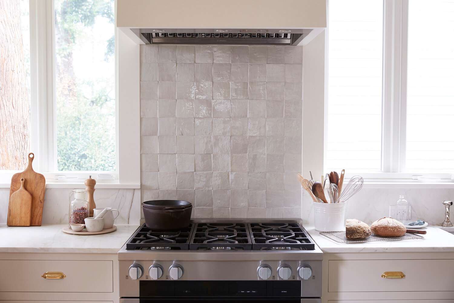 厨房背板衬里纹理白色方形瓷砖