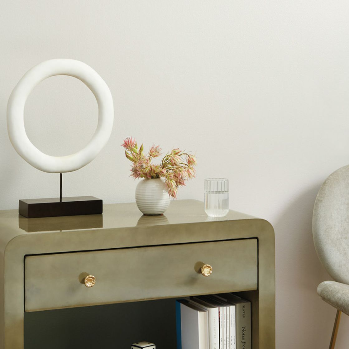 经典的白色墙。