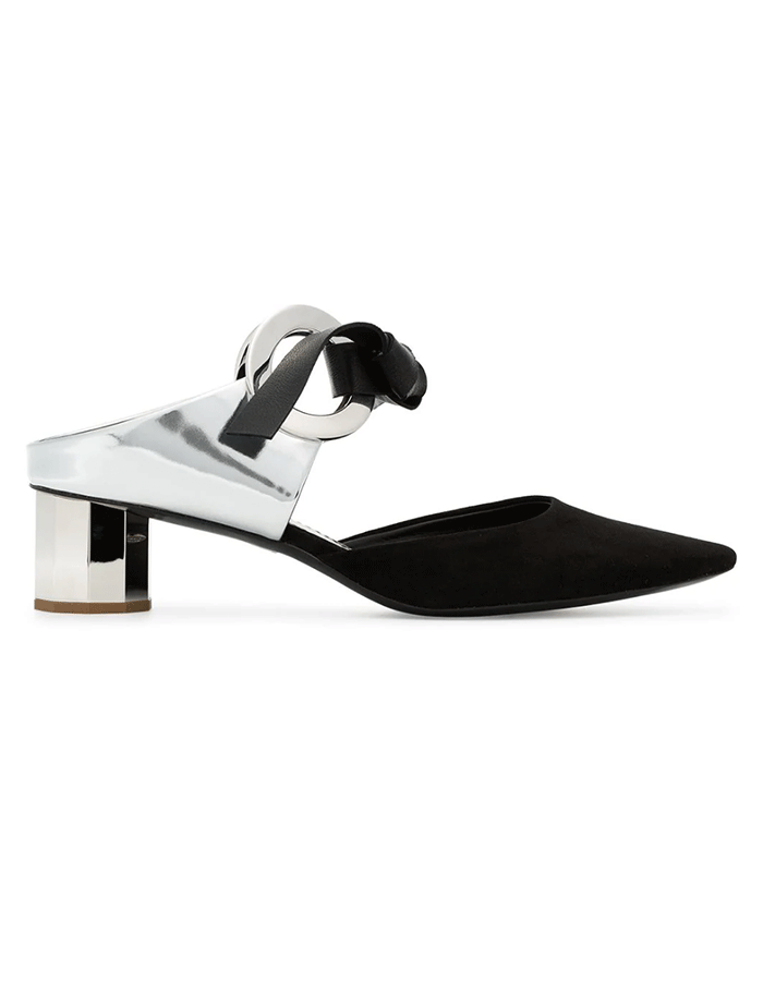 是Proenza Schouler的黑色麂皮40个镜像跟凉鞋