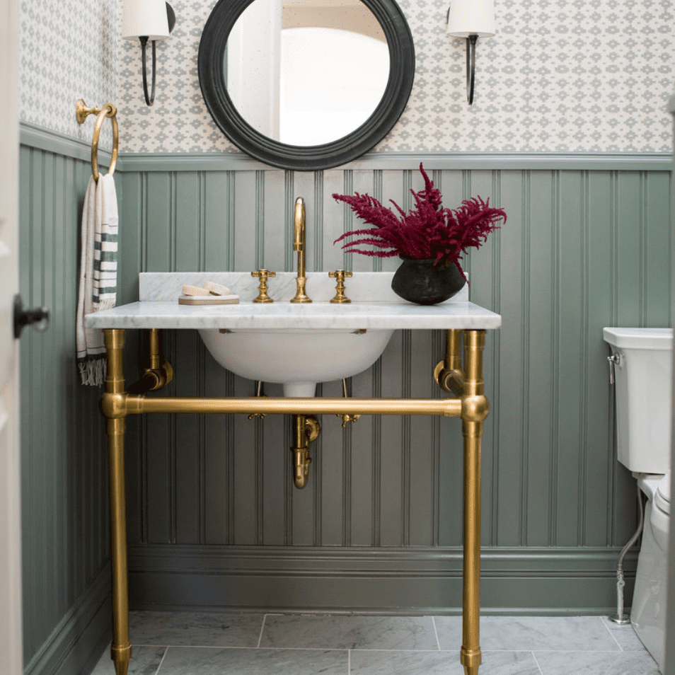 一间带双调墙的半浴室