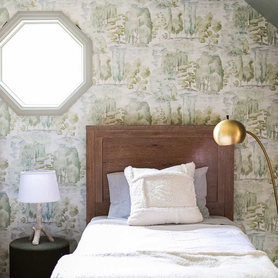 蹒跚学步的孩子的房间想法——糖和魅力