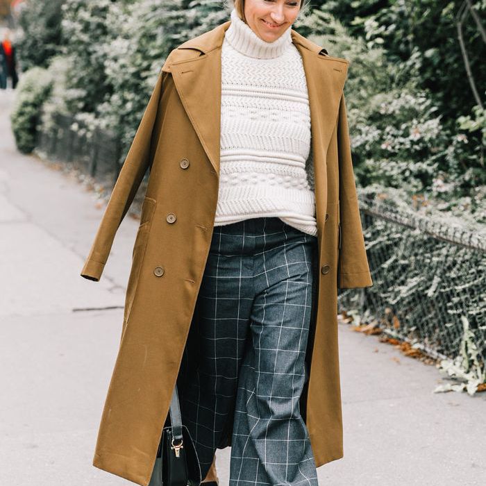 在她的途中女人把面试