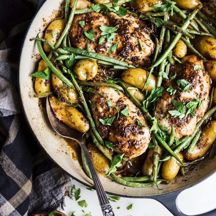 一潘蜂蜜芥末鸡肉和蔬菜