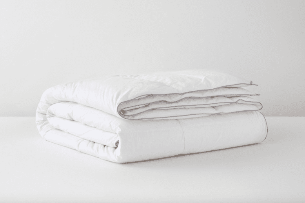 簇和针羽绒被插入