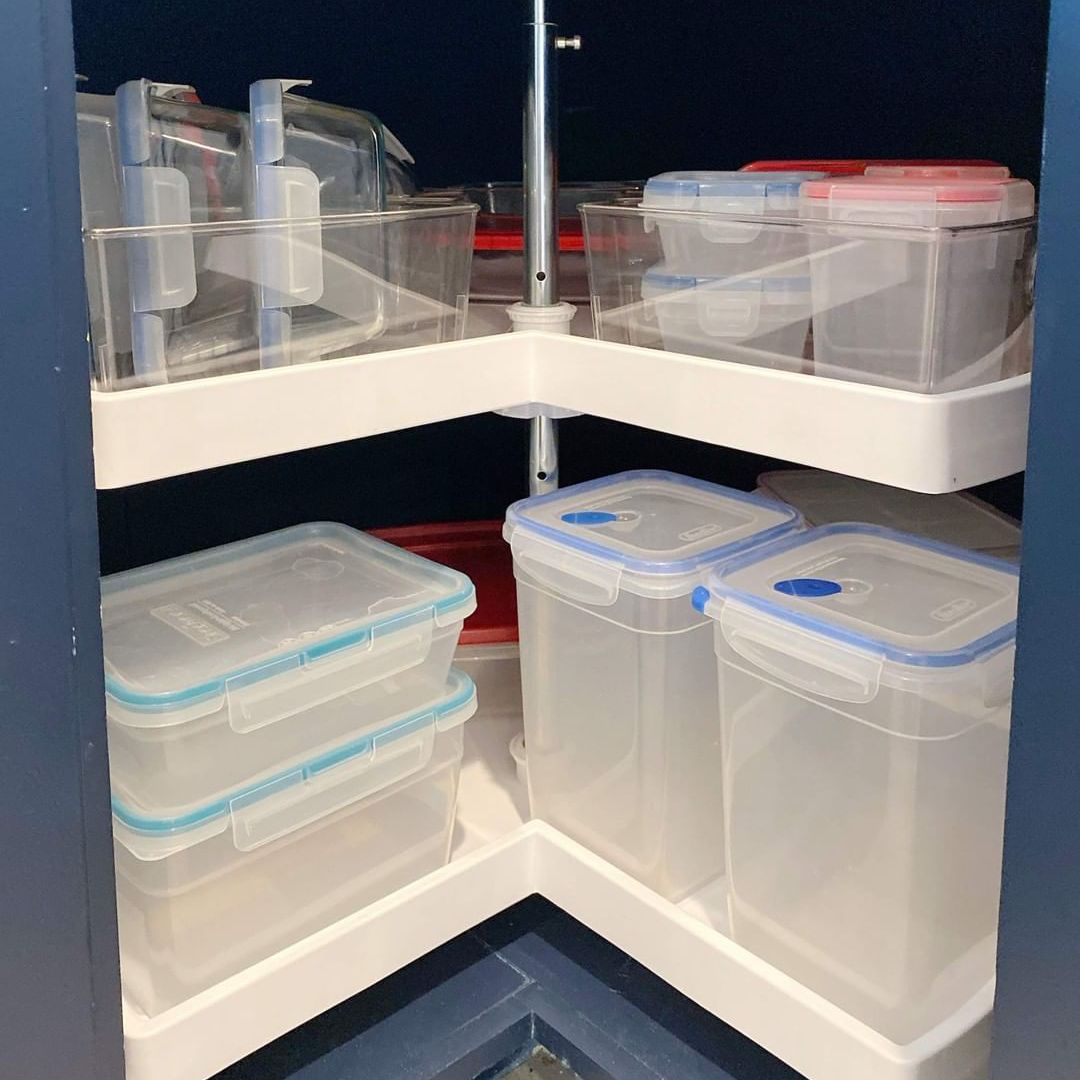 橱柜里的特百惠