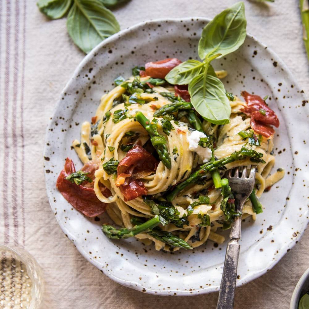 辣香蒜酱，芦笋和乳清pasta-易芦笋食谱