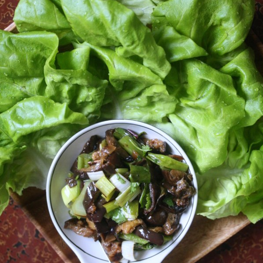 越南茄子和韭菜生菜裹