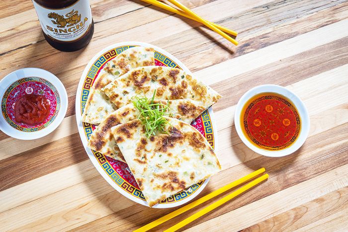 大葱的板煎饼在喃华塔赫茶室