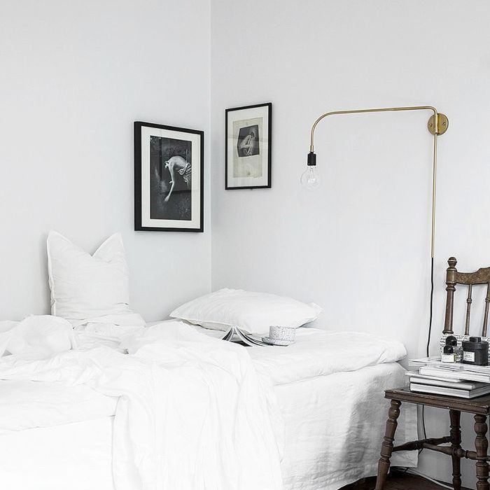 小空间斯堪的纳维亚设计-白色卧室