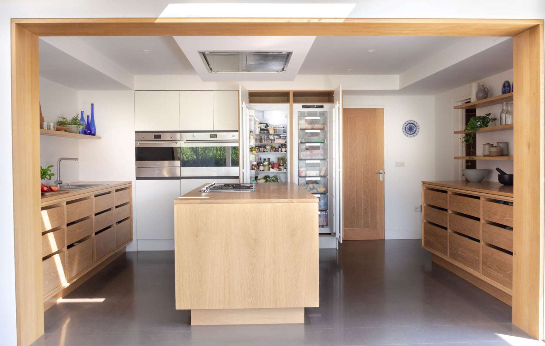 厨房混凝土地板