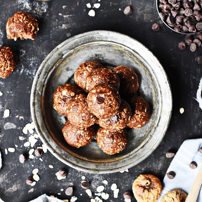 黑巧克力、无花果、燕麦片