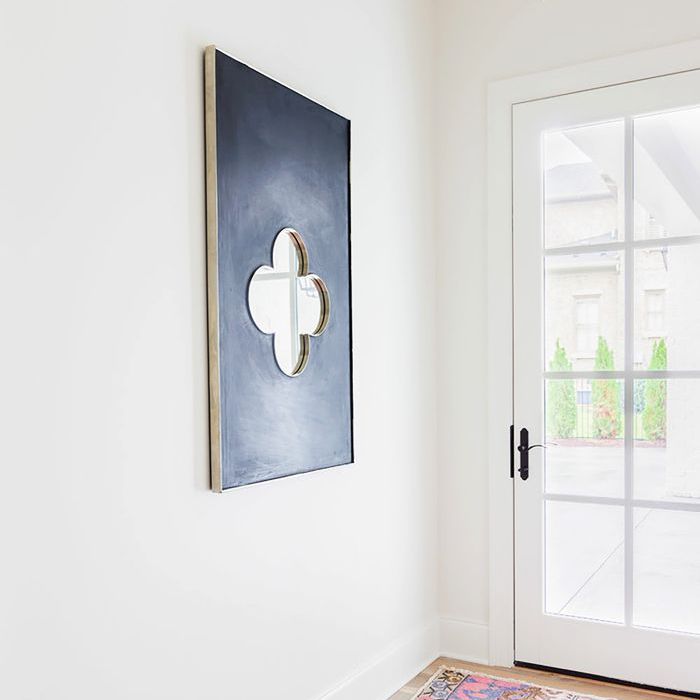 时尚的前面入口通道