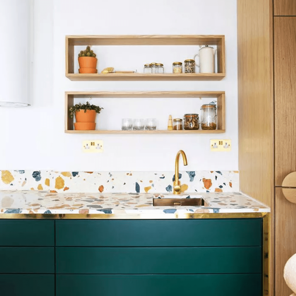 色彩斑斓的厨房