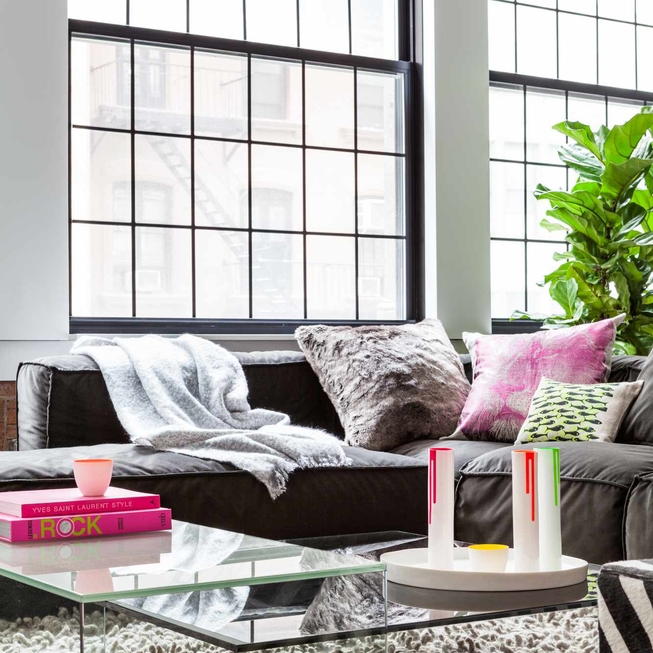 舒适的客厅地毯上的想法