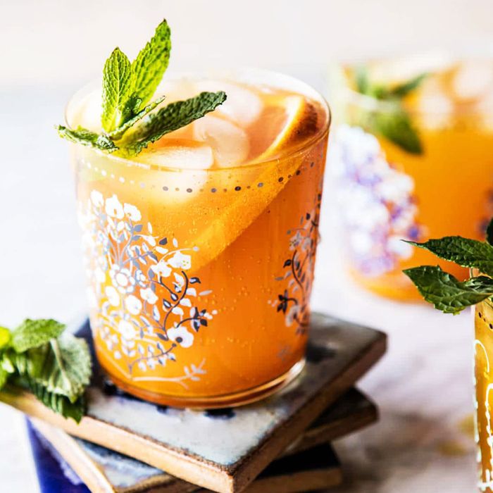 7种促进新陈代谢的天然排毒饮料