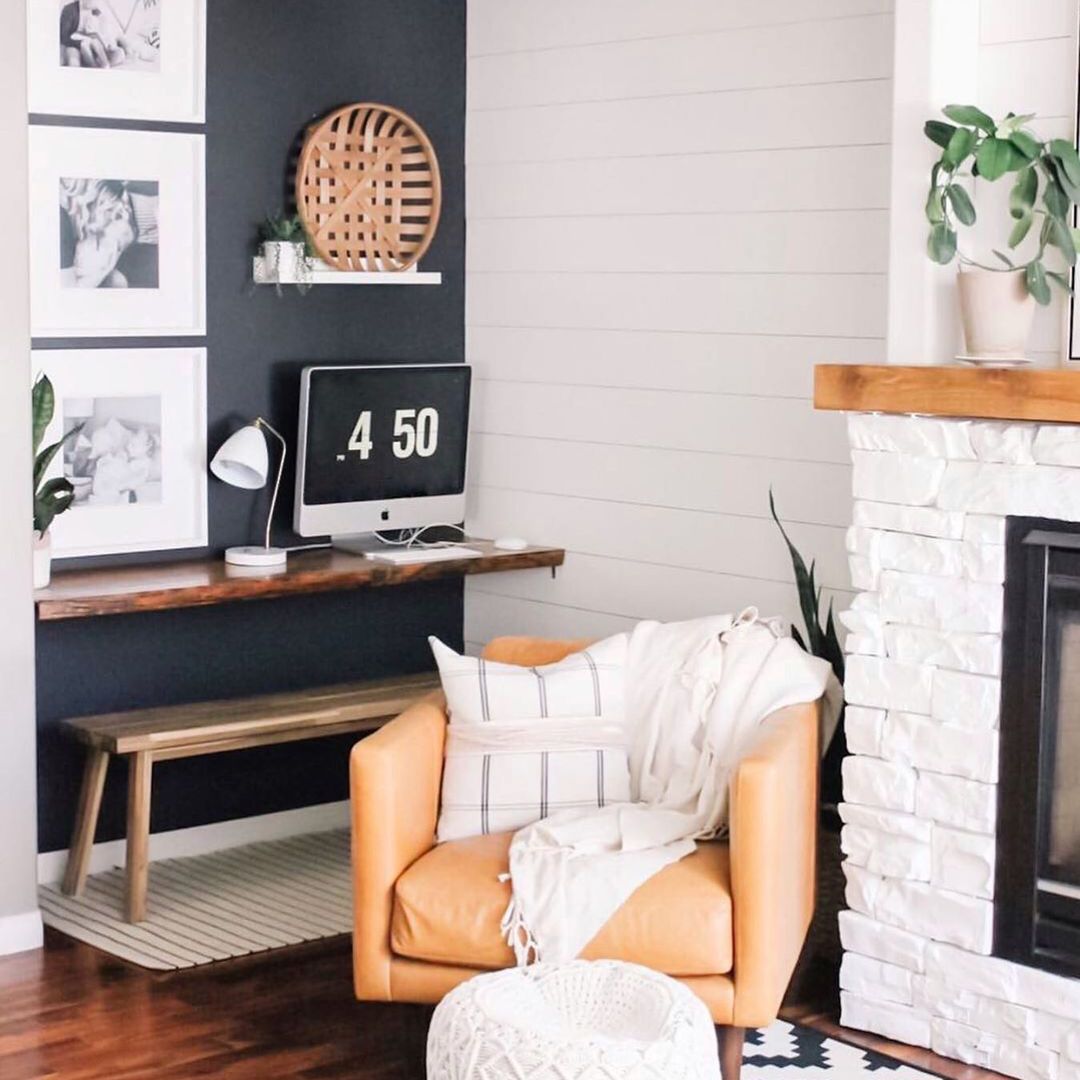 用回收的木头做的桌子