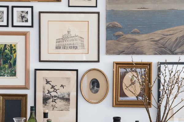 葡萄酒艺术大画廊墙壁。