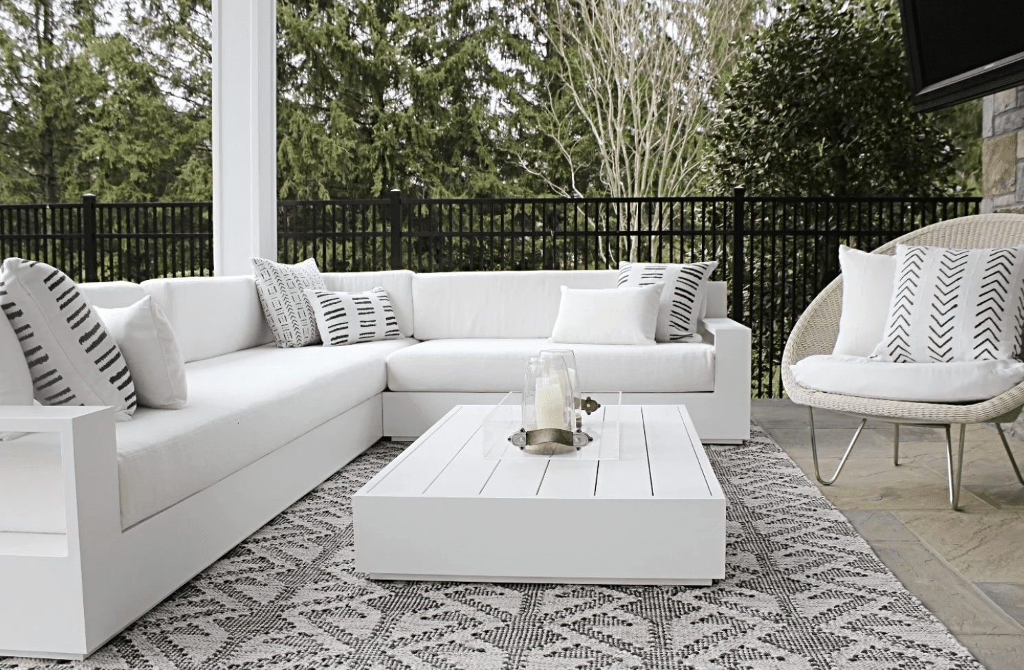 所有白色的户外露台