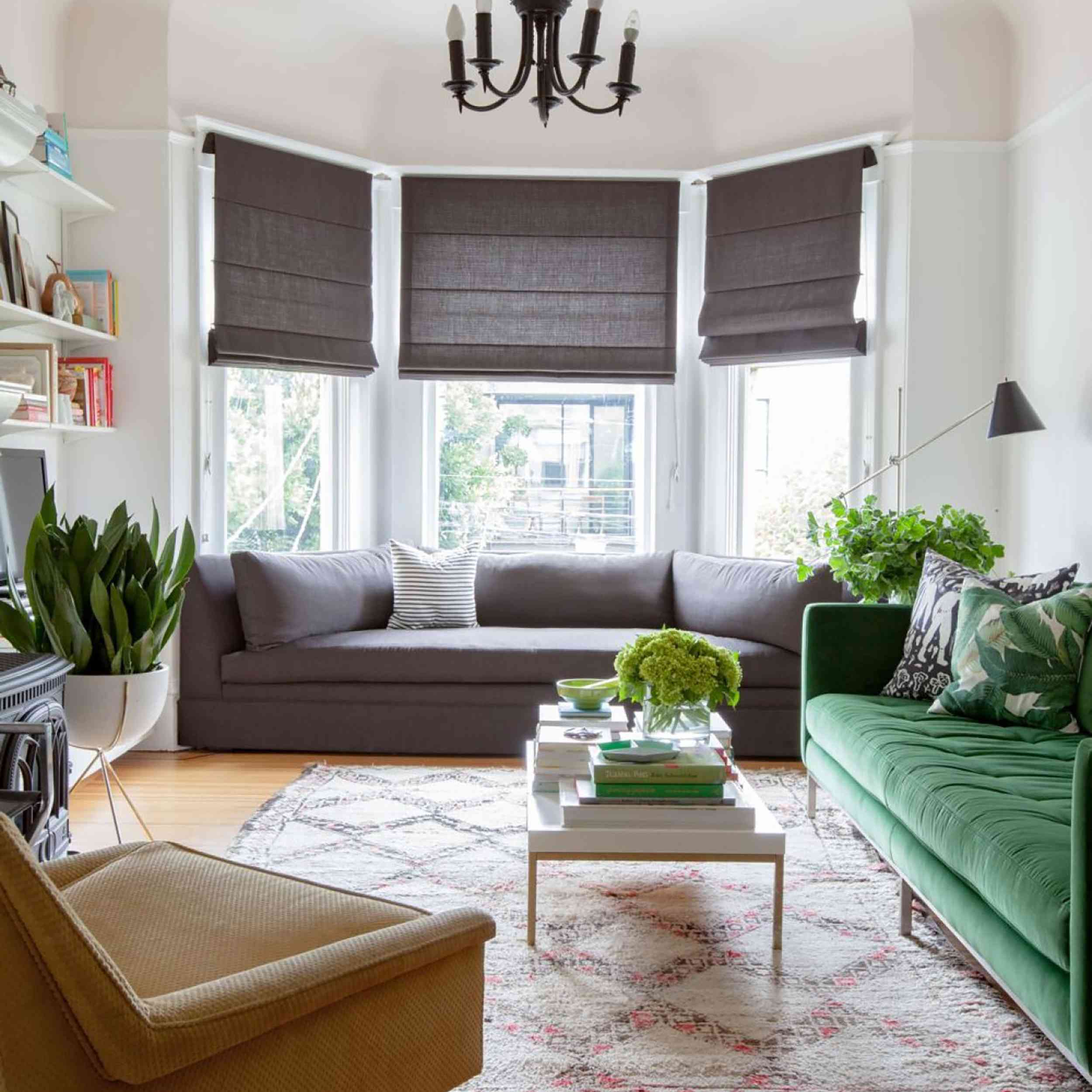 客厅飘窗翡翠沙发