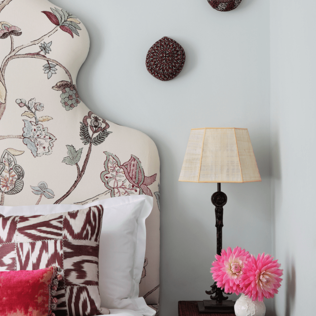 最好的卧室ideas-棉质印花布床头