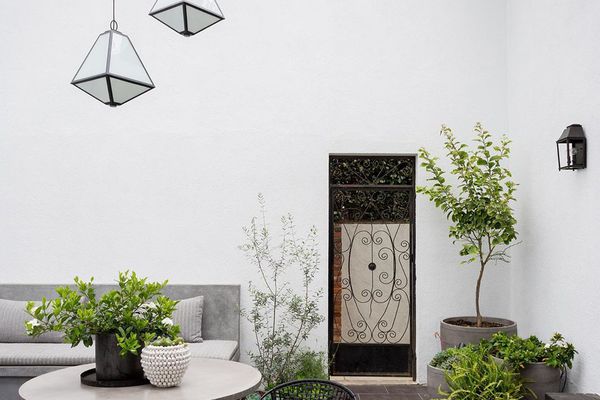 宽敞明亮的室外空间