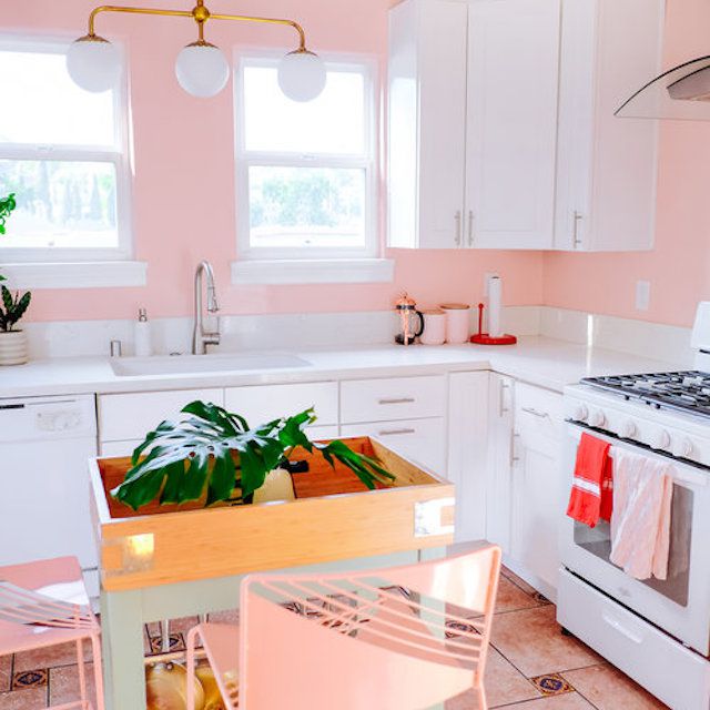 泡泡糖粉红色的厨房