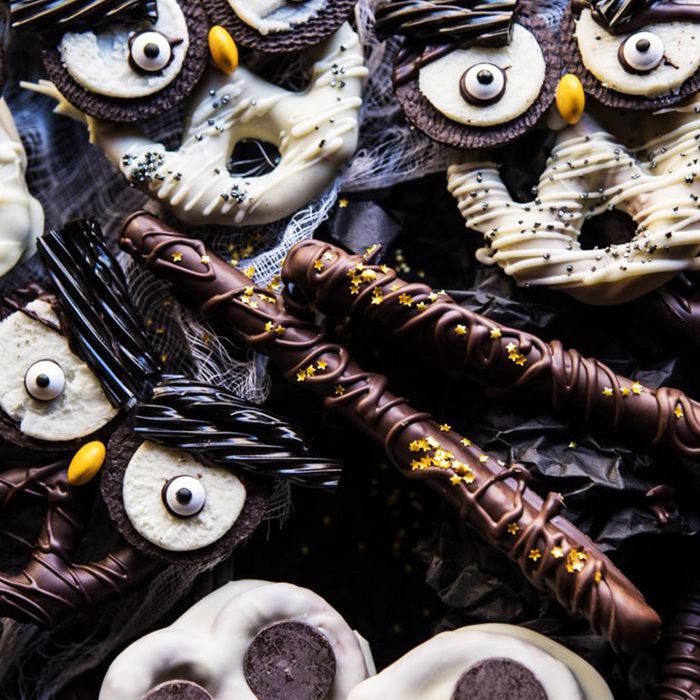 令人毛骨悚然的万圣节椒盐卷饼