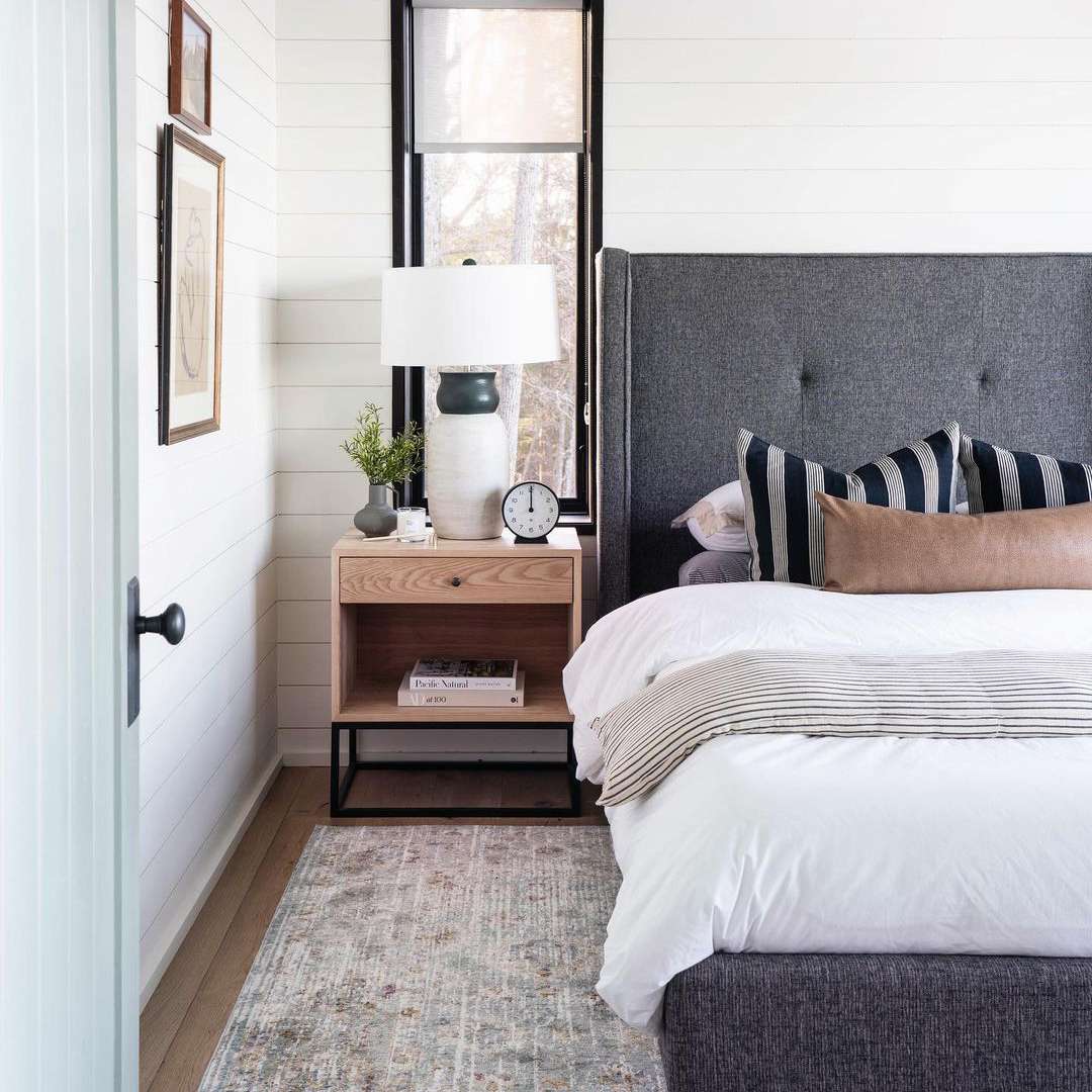 卧室用白色床单